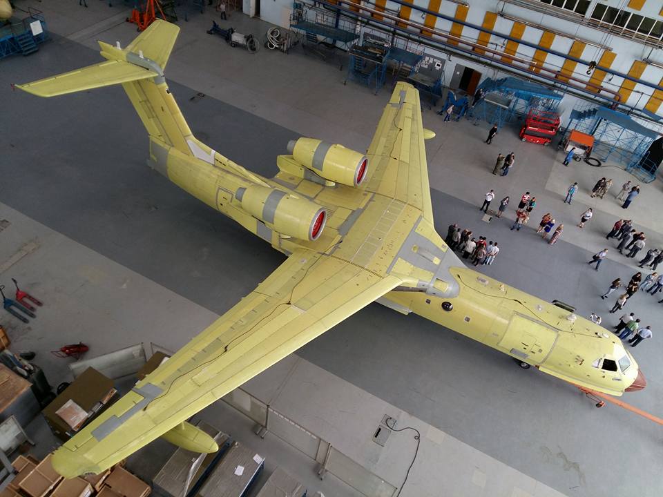 Самолет Бе-200ЧС производства ТАНТК