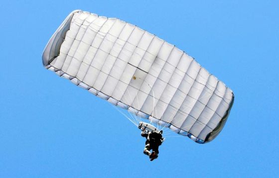 parachute-ra-1.t.jpg