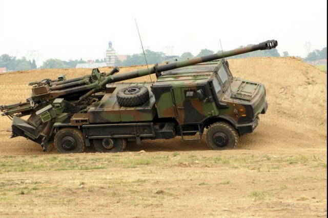 155-мм САУ CAESAR