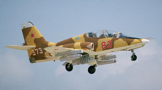 MiG-AT_001