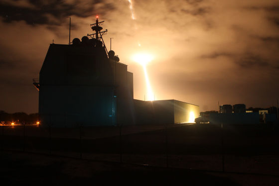 Пуск ракет с береговой Aegis