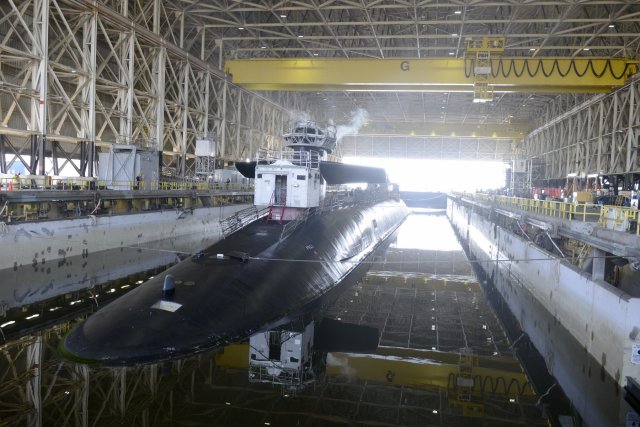 Американская атомная ракетная подводная лодка SSBN 734 Tennessee (типа Ohio) в военно-морской базе ВМС США Кингс-Бей (штат Джорджия) в сентябре 2019 года