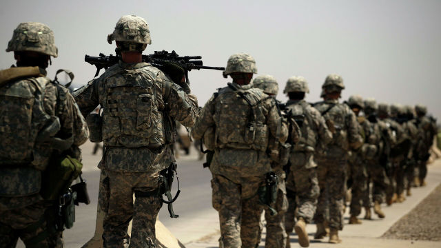 Американские военные на воздушной базе в Багдаде, во время вывода войск США из Ирака