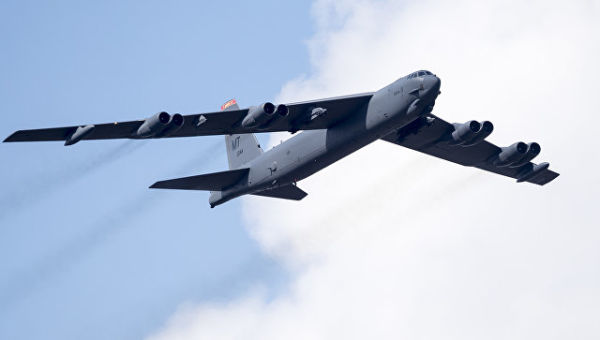 Американский бомбардировщик B-52