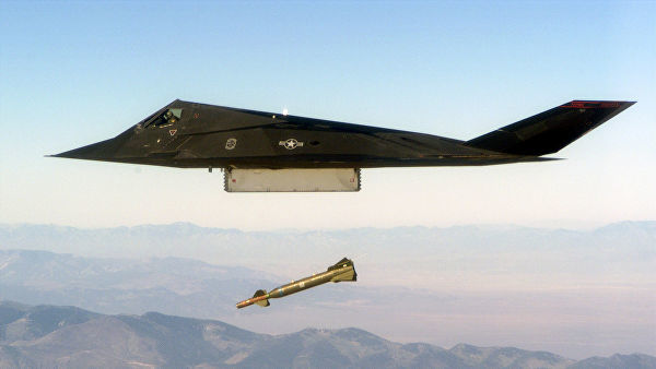Американский бомбардировщик-невидимка F-117