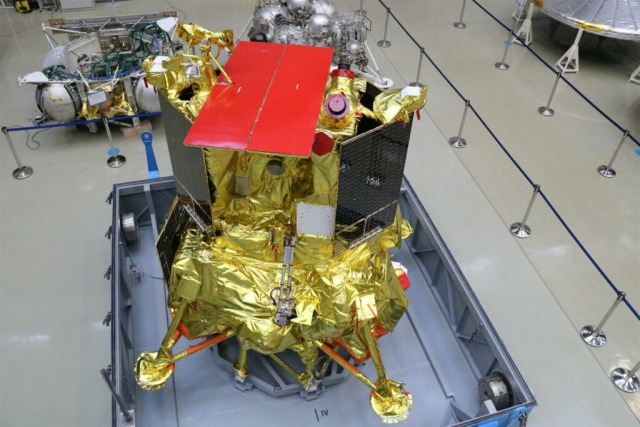 АМС «Луна-25» готовится к старту в НПО имени Лавочкина, июнь 2022 года