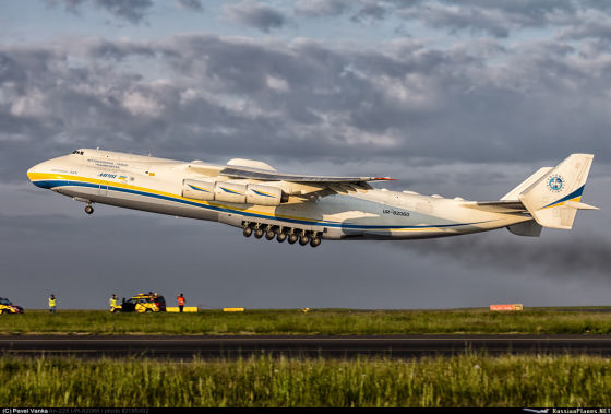 Самолет Ан-225