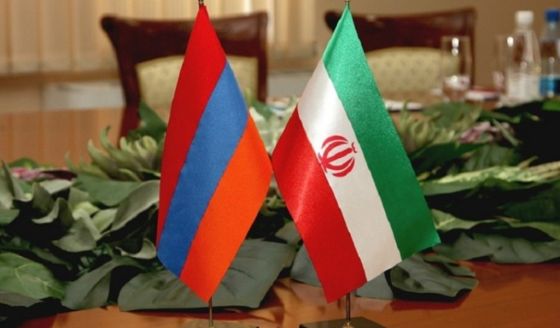 Флаги Армении и Ирана