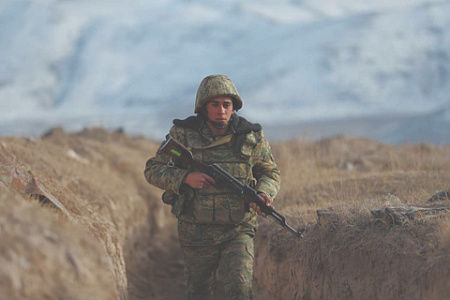 Армянский солдат на учениях национальных вооруженных сил. Фото с сайта www.mil.am