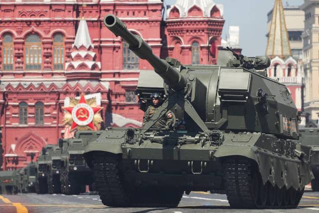 Артиллерийский комплекс "Коалиция-СВ" на параде Победы в Москве, 24 июня 2020 года