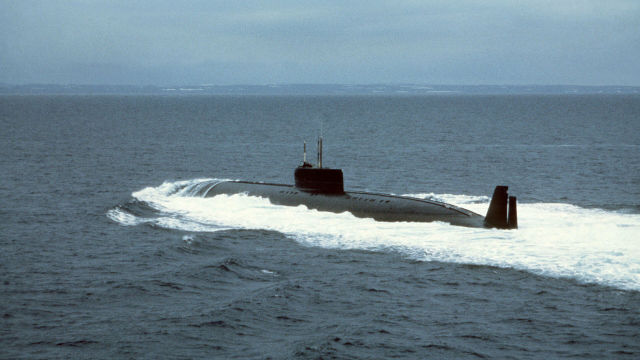 Атомная подводная лодка К-162 (известная позднее также как К-222) на испытаниях