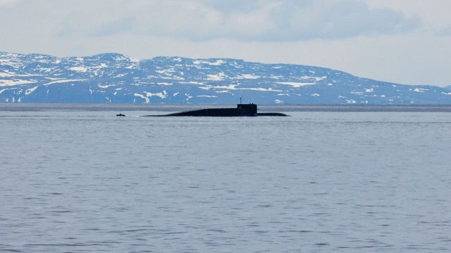 Атомная подводная лодка "Новомосковск" во время комплексных учений в Баренцевом море