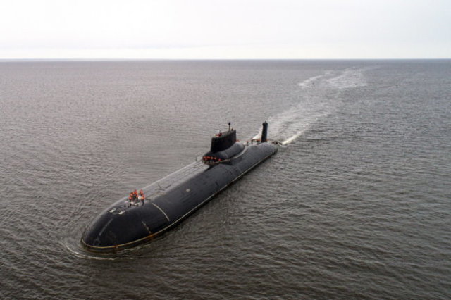 Атомная подводная лодка проекта 941 "Акула".