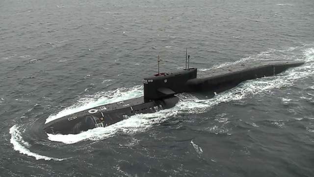 Атомная подводная лодка «Тула» перед запуском баллистической ракеты «Синева»
