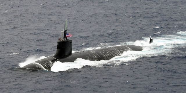Атомная подводная лодка USS Connecticut