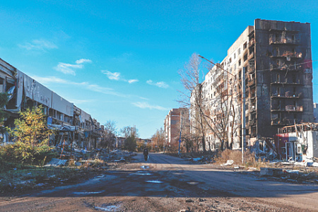 Авдеевка, вслед за Мариуполем и Артемовском, подверглась сильным разрушениям. Фото Reuters