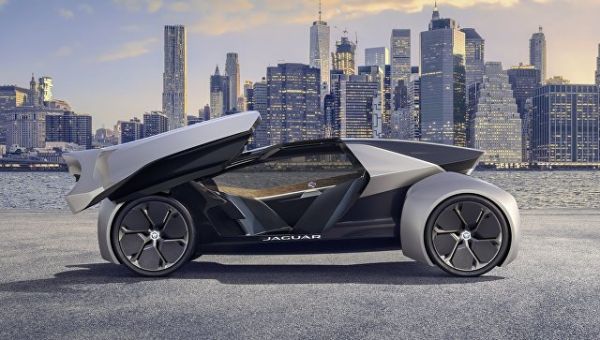 Беспилотный электромобиль Jaguar Future Type Concept. Архивное фото
