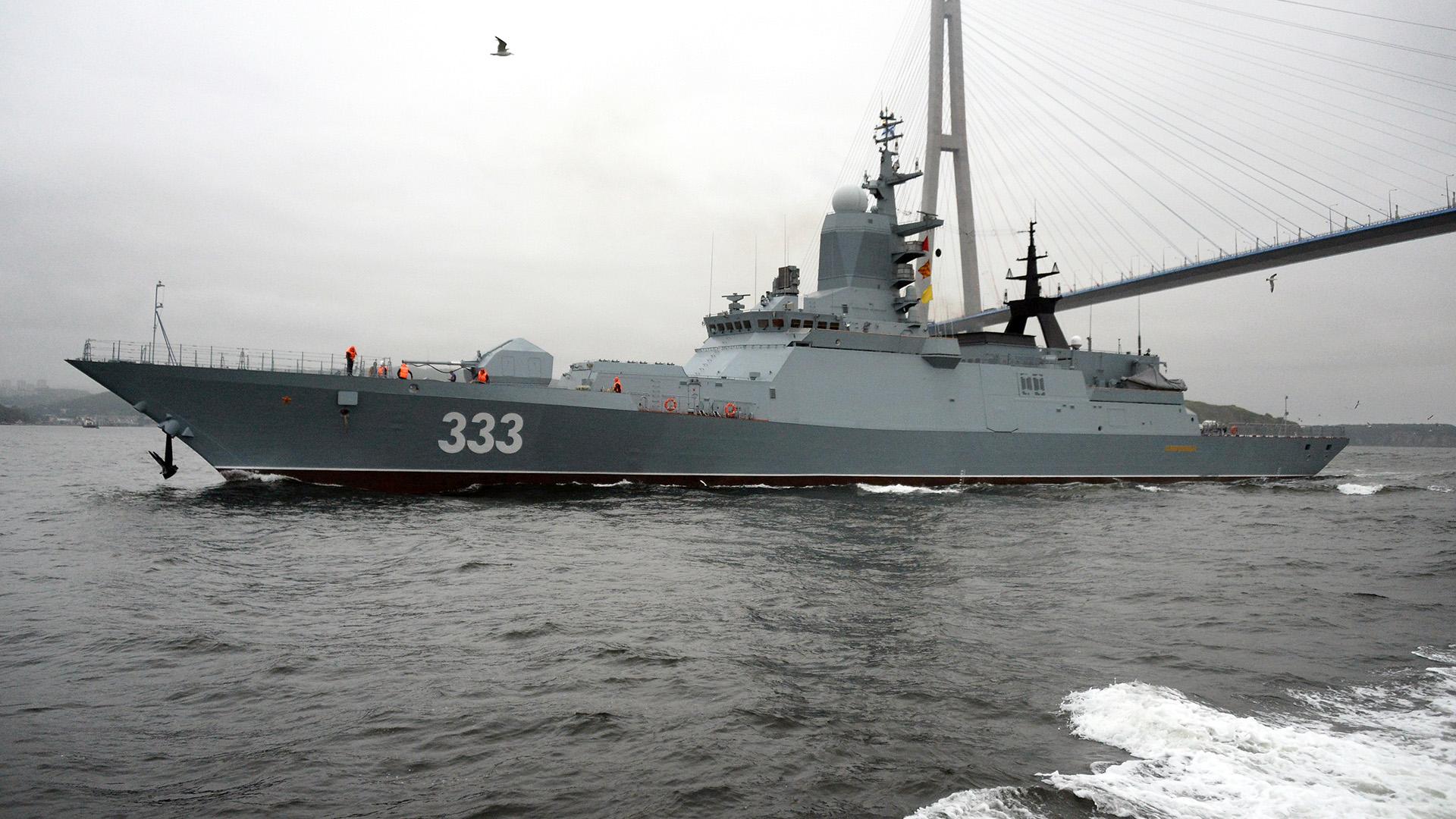 Россия и Индонезия начинают военно-морские маневры в Японском море
