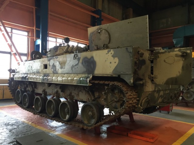 Боевая машина пехоты БМП-3 проходит капитальный ремонт на ОАО "Курганмашзавод"