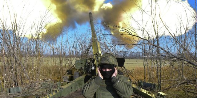 Боевая стрельба по целям ВСУ из самоходной артиллерийской установки Гиацинт