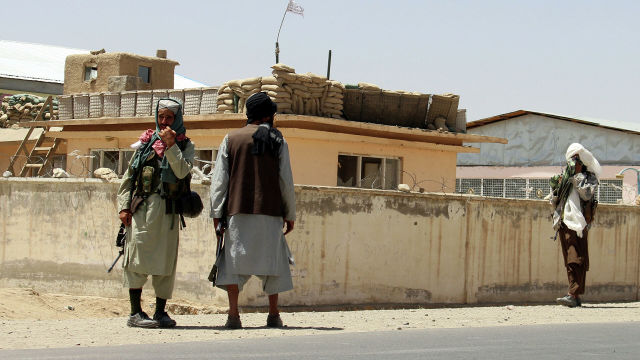Боевики Талибана* в городе Газни
