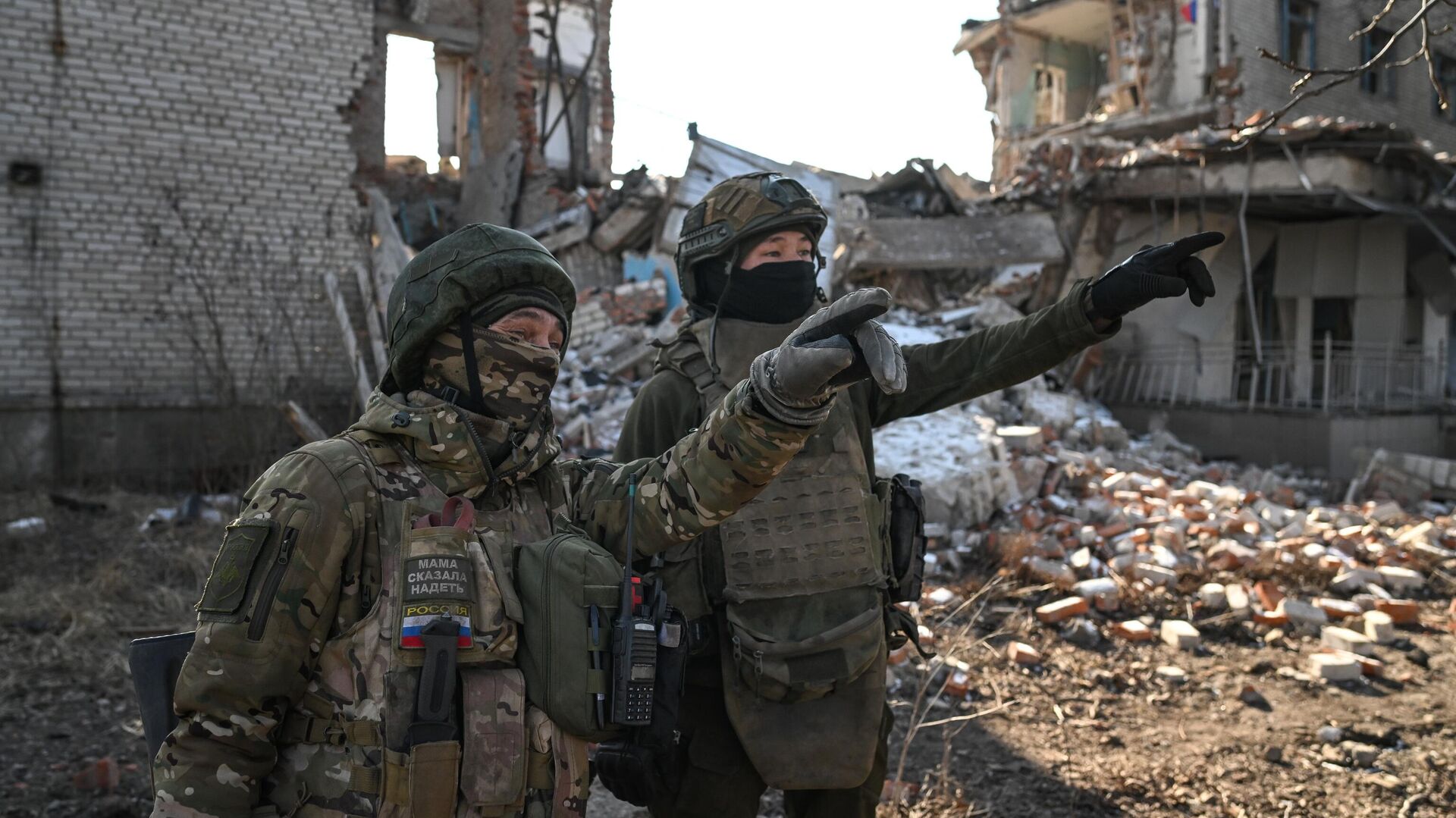 Бойцы 55-й мотострелковой бригады ЦВО на зачистке Авдеевки