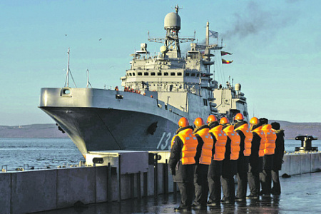 Большой десантный корабль "Иван Грен". Фото с сайта www.mil.ru