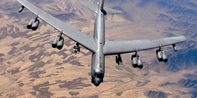 Бомбардировщик B-52H Stratofortress