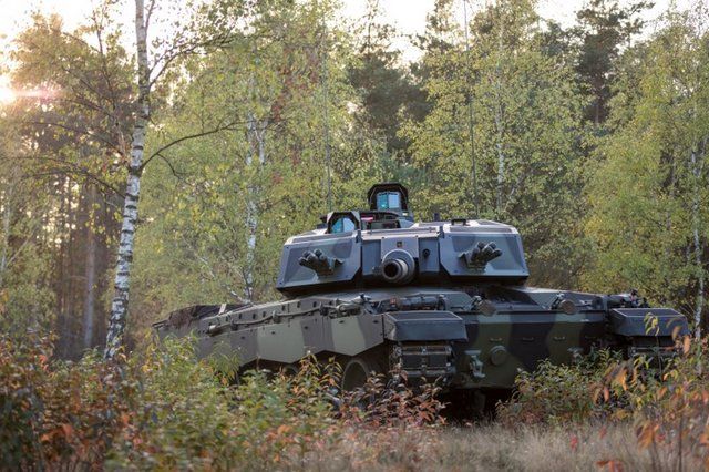 Британский танк "Челленджер-2"