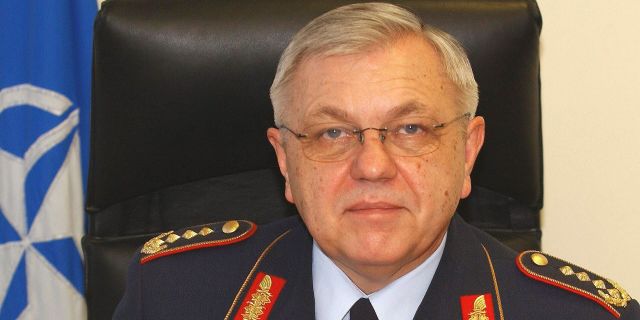 Бывший генеральный инспектор бундесвера, экс-председатель военного комитета НАТО Харальд Куят