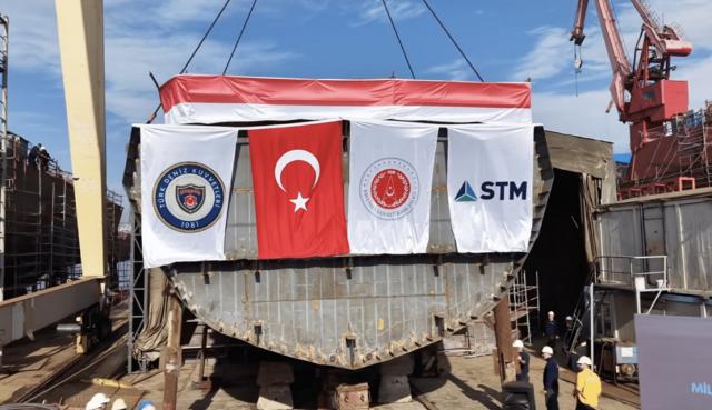 Церемония официальной закладки на турецком судостроительном предприятии İstanbul Denizcilik A.Ş. (Istanbul Shipyard) для ВМС Турции головного малого ракетного корабля (большого ракетного катера) нового типа по программе Milli Hücumbot (National Fast Attack Craft (FAC)). Тузла (Стамбул), 27.10.2025