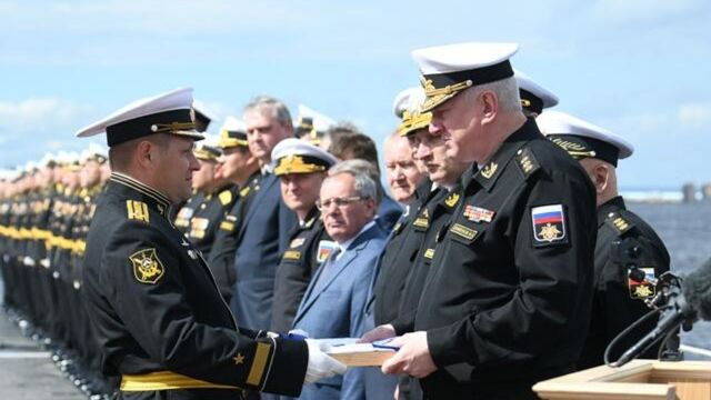 Церемония подписания приемного акта и передачи Военно-морскому флоту исследовательской подводной лодки "Белгород"