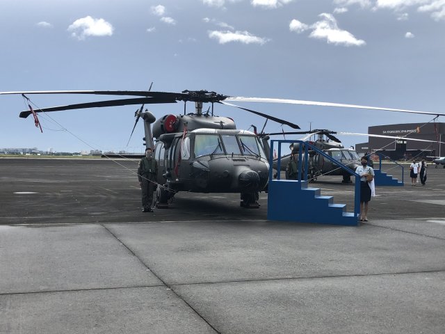 Церемония ввода в состав ВВС Филиппин первых шести полученных новых многоцелевых вертолетов Sikorsky (Lockheed Martin) S-70i International Black Hawk из 16 заказанных по контракту 2019 года. Кларк (Филиппины), 10.12.2020