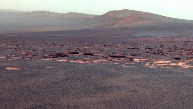Часть западного края кратера Endeavour планеты Марс