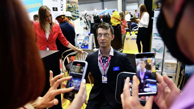 Человекоподобный робот Robo-C компании Promobot на Международной промышленной выставке "Иннопром-2021" в Екатеринбурге.