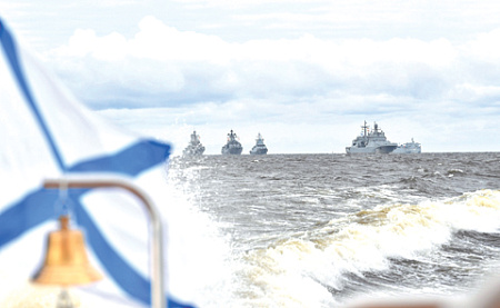 Дефицит квалифицированных кадров не позволяет промышленности в полной мере удовлетворять потребности Военно-морского флота. Фото с сайта www.kremlin.ru