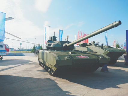 Демонстрационные образцы Т-14 «Армата» оснащены 125-мм пушкой, но в перспективе серийные танки могут получить новое 152-мм орудие повышенной мощности. Фото Владимира Карнозова
