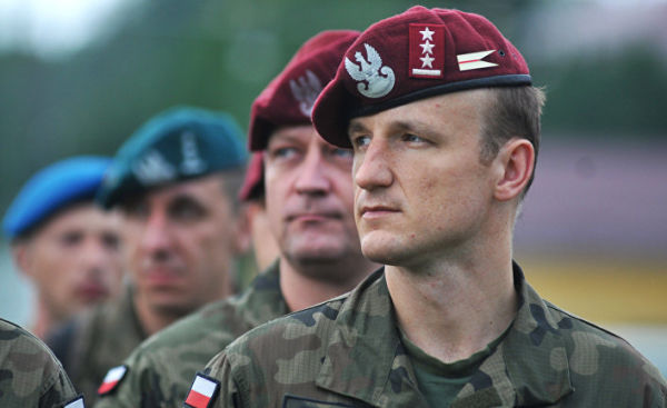 Военнослужащие ВС Польши во время Международных военных учений Rapid trident-2016 во Львовской области. 2016 год