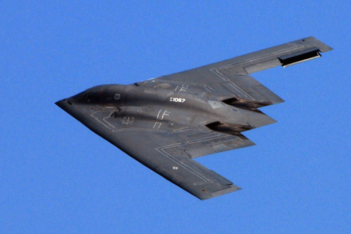 B 2 Spirit Stealth Bomber