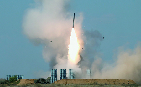 До последнего времени основной площадкой для испытания зенитной ракетной техники был полигон Капустин Яр. Фото Reuters