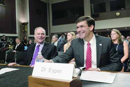 Доктор Эспер во время слушаний в Конгрессе США. Фото Reuters