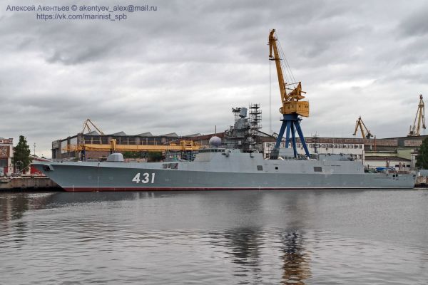 Фрегат проекта 22350 "Адмирал флота Касатонов". Санкт-Петербург, июль 2017 года