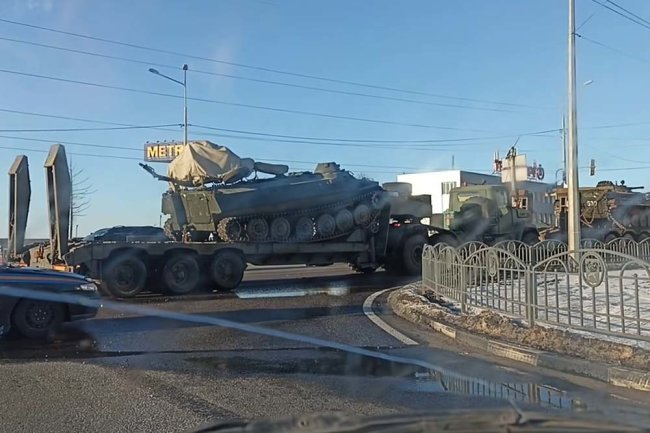 Two tank trucks carrying armored vehicles collided in Kharkiv - ВПК.name