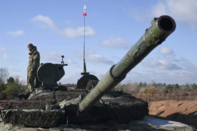 Экипаж танка Т-90М «Прорыв» в зоне СВО