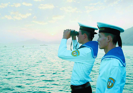 Еще недавно сложно было предположить, что Туркмения станет обладателем серьезного военно-морского флота. Фото с сайта www.iirmfa.edu.tm