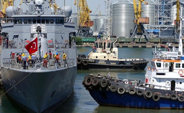 Эскадра НАТО в составе пяти кораблей зашла в Одессу. Фрегат «Йлдирим» ВМС Турции