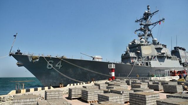 Эсминец ВМС США Carney в морском порту Одессы. Корабль задействован в международных учениях Sea Breeze-2019