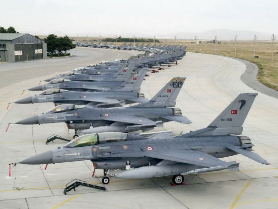 Истребители F-16C/D