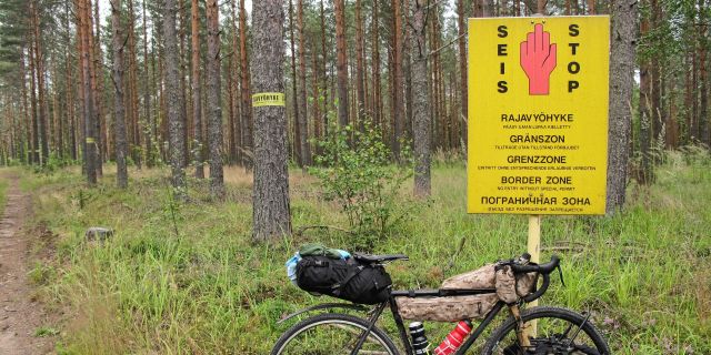 Финско-российская граница неподалеку от населенного пункта Вайниккала
