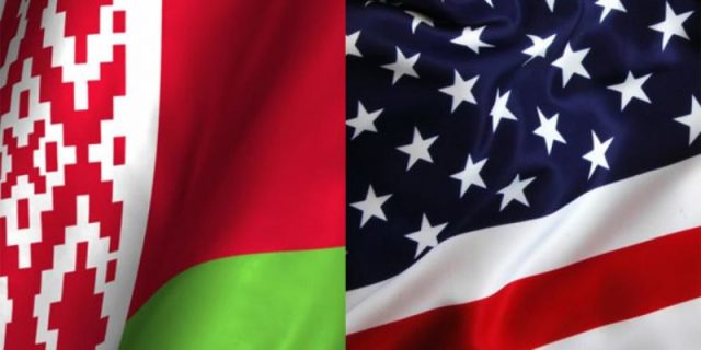 Флаги Беларуси и США